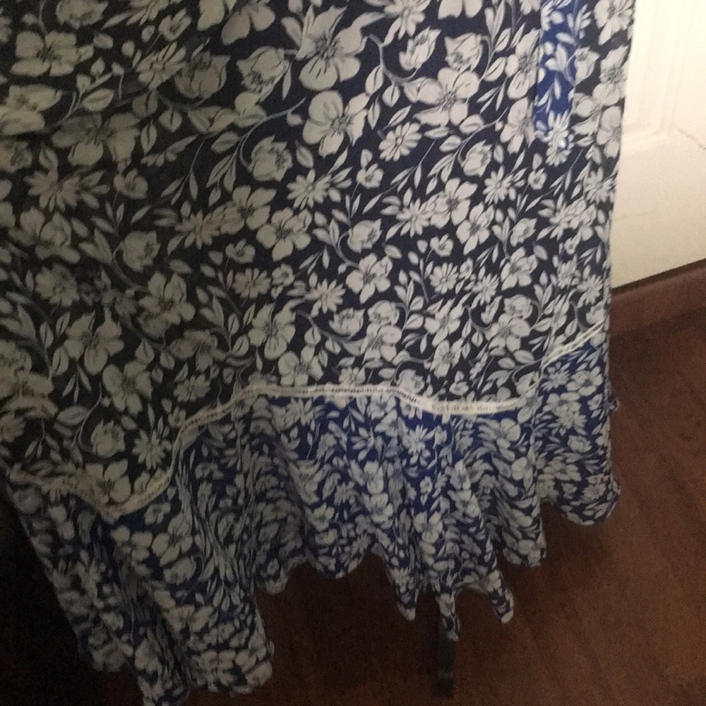 Stunning Gabby Skye floral maxi dress size 4 - Picture 3 of 16